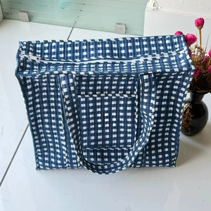 Bolsa de Mano Sostenible de Algodón Acolchado con Estampado Floral Boho, para Mujer, para la Playa, Viajes y Regalos, Regalos de Navidad, Bodas - Product Image 1