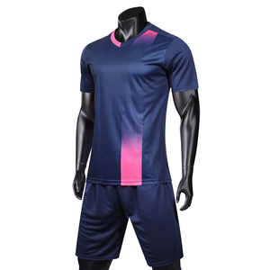 Ensembles de vêtements de football pour enfants, maillots et shorts de football, maillots d'équipe à manches courtes, respirants, pour garçons, avec des designs sublimés personnalisés - Product Image 4