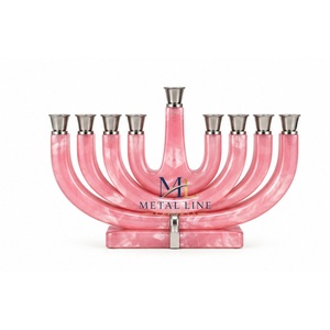 Candelabro Moderno de Resina Blanca Imitación Mármol, Menorah de 9 Brazos para Hanukkah, con Copas Doradas, para Decoración del Hogar, Venta al Por Mayor - Product Image 3
