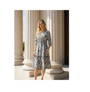 Robe de soirée pour femmes au design glamour, en tissu élégant, idéale pour les occasions spéciales, élégante et confortable pour les femmes - Product Image 1