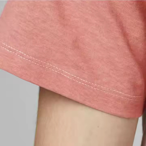 เสื้อยืดแขนสั้นคอกลมลายทางสีชมพูและสีขาวสำหรับผู้ชาย ทรงปกติ สไตล์ลำลอง - Product Image 6