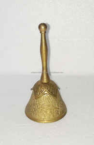 Campana de mano de Metal de latón de alta calidad 2024 para oración y celebración brillante con diseño de acabado grabado para uso decorativo - Product Image 4