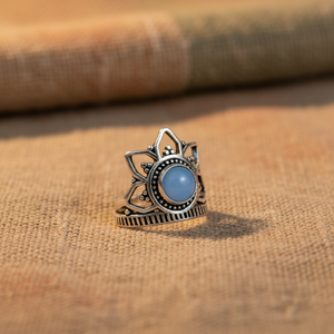 แหวนพลอยบัวสีฟ้าทะเลเงียบสงบ ชุบเงิน/ทอง เครื่องประดับโบฮีเมียนทำมือ - Product Image 4