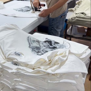 เสื้อยืดแขนยาวสำหรับงานแสดง 3 มิติ ลายฮาโลวีน ทริคแอนด์ทรีท แนวสยองขวัญ ผลิตโดยโรงงานโดยตรง รับผลิตเสื้อยืดแบบ OEM ตามสั่ง - Product Image 1