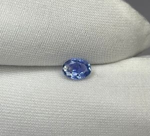 Zafiro Azul Natural de 0.50 Quilates, Sin Tratamiento Térmico, Limpio a la Vista, Piedra de las Minas de Ceilán. - Product Image 3