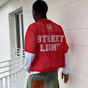 Camiseta de fútbol retro con cuello en V de secado rápido, personalizada de fábrica, estilo oversize y boxy, para hombre, camiseta de baloncesto de malla corta, camiseta de fútbol. - Product Image 4