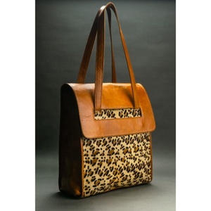 Sac fourre-tout classique en cuir véritable grande capacité pour femme LW – Sac de voyage et de shopping portable et tendance - Product Image 4