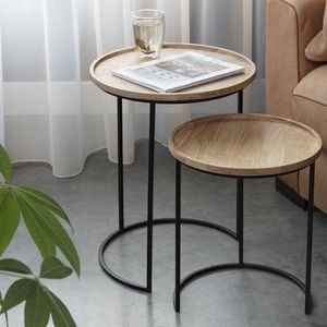 Mesa auxiliar de hierro con tablero de madera resistente, fabricada con una base de hierro robusta y un tablero de madera grueso para mayor estabilidad. - Product Image 2