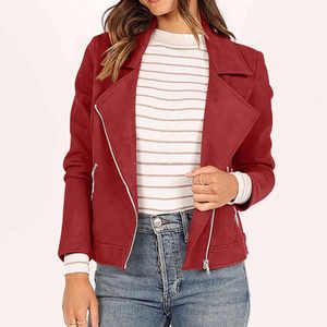 Veste moderne vintage rouge en daim style motard pour femme, fermeture à glissière asymétrique, col à revers, manches longues, coupe courte et respirante pour moto - Product Image 5
