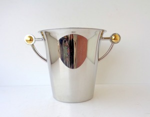 Cubo de hielo con acabado plateado de diseño minimalista, perfecto para eventos, recepciones, enfriamiento de vino, fiestas y uso festivo en la mesa. - Product Image 5