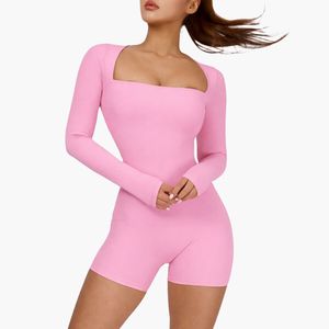 Combinaison de yoga une pièce unie pour femme, personnalisable en gros, à manches longues ou sans manches, coupe ajustée, avec short intégré pour l'entraînement - Product Image 3