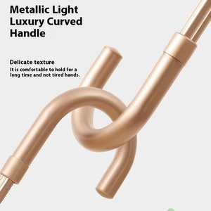 Sombrilla Portátil Ligera Goddess, Color Sólido, Encaje, Protección UV, Plegable en Tres Partes, Función Impermeable, Estilo Fresco - Product Image 5