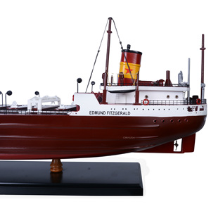 Modèle de navire de cargaison Edmund Fitzgerald L100 en cèdre peint, fait main – Décoration nautique en bois vietnamien et cadeau pour collectionneur - Product Image 4