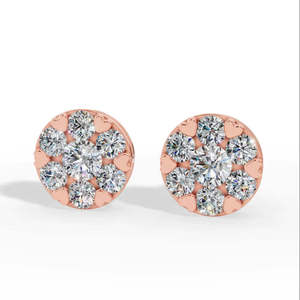 Clous d'oreilles en or 10K Radiance avec diamants de laboratoire en grappe, taille brillant ronde, sertis à griffes en forme de cœur, diamants de laboratoire de luxe certifiés IGI - Product Image 3