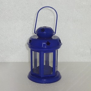 Lanterne à bougie en métal vert, dôme rond, poignée en fil métallique, découpe étoile, panneau en verre transparent, décoration de centre de table - Product Image 3