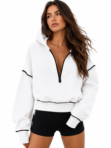 Sudadera con capucha blanca de media cremallera, manga larga, estilo oversize, con ribete en contraste, para uso casual. - Product Image 5