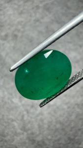 Émeraude naturelle zambienne certifiée GIA de 8,36 carats, forme ovale, pierre précieuse en vrac, vert émeraude de haute qualité, prix de gros - Product Image 2