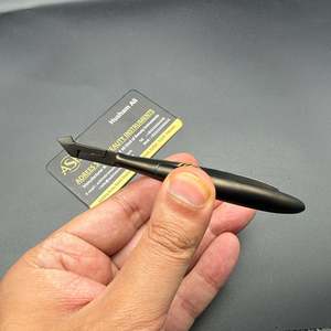 Coupe-cuticules noir mat avec ressort doré en acier inoxydable, outil de soin des ongles pour éliminer les peaux mortes, logo personnalisé - Product Image 2