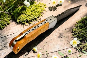 Cuchillo hecho a mano de acero de Damasco con hoja de punta caída y mango de madera, cuchillo de camping de filo recto - Product Image 5