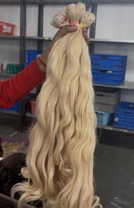 Extensiones de Cabello Rubio Ruso Remy Crudo de Primera Calidad con Tonos Rubios Naturales Ultraligeros. Textura fina y sedosa con cutículas alineadas - Product Image 4