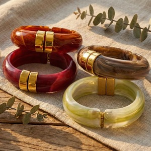 Bracelets en résine haut de gamme faits à la main, lisses, personnalisables, vente en gros directe usine - Product Image 2