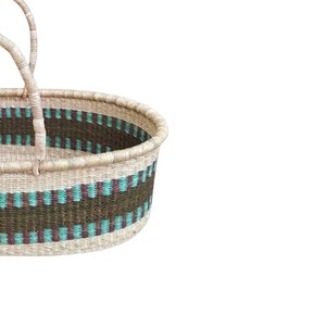 Panier à langer vintage ethnique en jonc de mer à rayures marron et turquoise, incluant un panier à langer pour enfant en rotin tressé à la main - Product Image 3