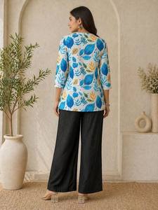 Ensemble coordonné en rayonne de qualité supérieure – Ensemble décontracté à motifs floraux multiples - Product Image 4