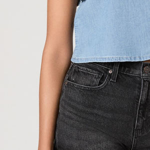 Shorts confortables et décontractés en tissu doux, respirant et léger, pour femmes, avec poches et fermeture boutonnée, style décontracté/chic. - Product Image 6