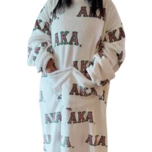 Hoodie couverture polaire oversize blanc en chenille pour femme, à manches longues, confortable et décontracté pour la maison - Product Image 4