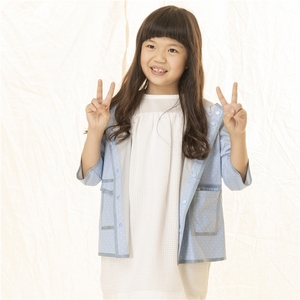 เสื้อโค้ทกันฝนสำหรับเด็กสีฟ้า/เทาล้วนผ้าโพลีเอสเตอร์ ODM สำหรับเด็ก - Product Image 1
