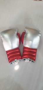 Guantes de Boxeo de Cuero Vacuno, Tamaño y Color Personalizados para Propietarios de Gimnasios, Entrenadores, Pedidos al por Mayor, Equipo Profesional para Entrenamiento y Sparring - Product Image 3