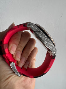 Montre de luxe personnalisée pour homme, demi-sertie de diamants Moissanite, cadran analogique à chiffres rouges, édition limitée, bracelet en caoutchouc - Product Image 2