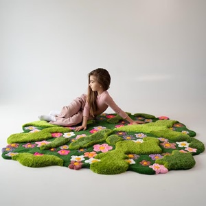 Tapis en laine pour enfants motif floral, tapis touffeté doux pour aire de jeux, motif de fleurs mignonnes, tapis de forme irrégulière vert pour la décoration de chambre d'enfant - Product Image 2