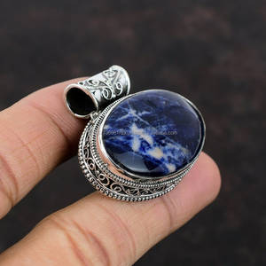 Colgante de Plata de Ley 925, piedra preciosa de sodalita hecha a mano, joyería de piedras preciosas de plata, colgante de plata de sodalita para collares y mujeres - Product Image 1