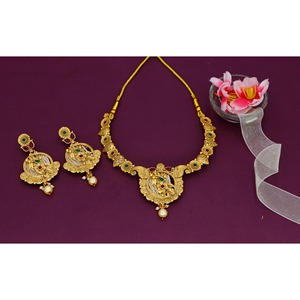 Bijoux finition mate design indien plaqué or finition mate collier boucles d'oreilles ensemble de bijoux de mode pour les femmes de la collection de mariage - Product Image 5