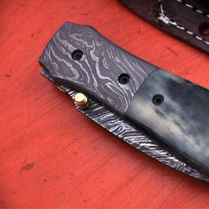 Cuchillo de Caza Imperial de Acero de Damasco con Punta Caída, Mango de Micarta y Funda de Cuero, OEM Disponible - Product Image 4