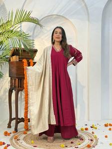 Kurti de Algodón Premium de Alta Calidad para Mujer, Bordado con Materiales Reciclados, Azul Marino y Verde, Estilo Pakistaní, para Fiestas, de Secado Rápido - Product Image 4