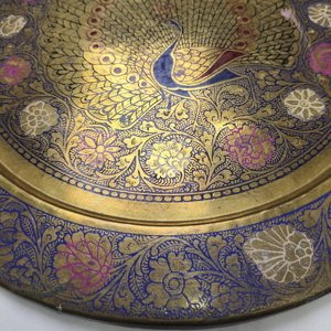 Assiette murale décorative en laiton peinte à la main style paon indien traditionnel, style antique, incrustation émaillée colorée, plateau rond décoratif - Product Image 6