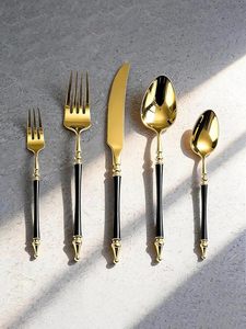 Ensemble de cuillères en métal de qualité supérieure à prix raisonnable avec finition lisse pour les banquets de mariage et la décoration de table de luxe - Product Image 6