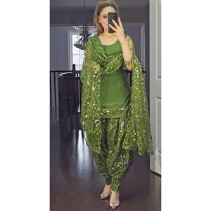Costume Patiyala de couleur verte pour les fêtes UC-1176- - Product Image 1