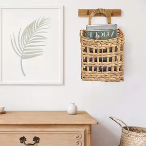 Cesta de pared para revistas y libros, tejida con jacinto de agua natural, bolsa de almacenamiento de pared para artículos del hogar - Product Image 5