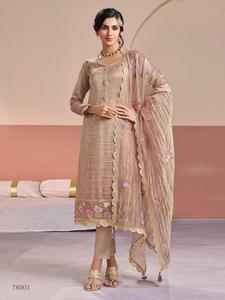 Salwar Kameez de Seda Dorada para Mujer con Bordado Moderno y Lentejuelas, Ideal para Bodas, Fiestas de Graduación y Diwali - Product Image 3