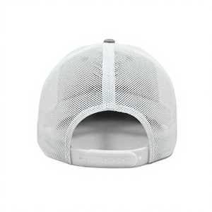 Gorra de camionero de malla blanca estructurada de 6 paneles con logotipo personalizado bordado en 2D 3D, atuendo diario cómodo para adultos, hecho en Vietnam - Product Image 5