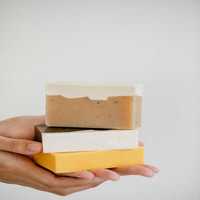 Savon fait main à base de plantes de qualité supérieure 100% naturel pur pour blanchir le visage nourrissant hydratant sans ingrédients personnalisés