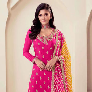 Salwar Kameez ethnique en viscose chinon et broderies, travail de Zari et de sequins, ensemble Salwar Anarkali Kurta avec pantalon et dupatta - Product Image 1