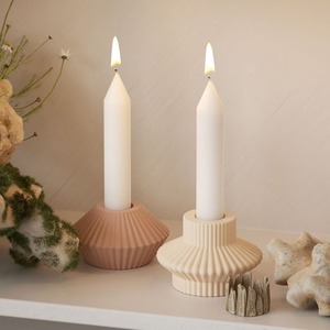 Modern Design Rosin & Handmade Round Shape Florals Pattern Candlestick Holder for Home Office and Hotel Use - Product Image 3