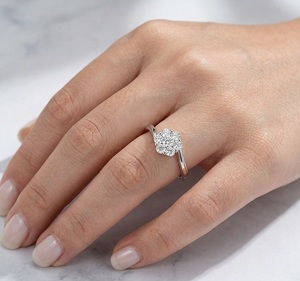 Bague de fiançailles minimaliste en or blanc 10K/14K avec grappe de diamants en forme de fleur pour femme, bague de promesse en argent sterling 925 - Product Image 3