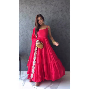 CRÉATEUR PLAIN GEORGETTE
BAS DE ROBE AVEC BRODERIE TRAVAIL DUPATTA RANI - Product Image 1