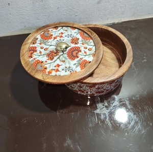 Cacerola Redonda de Cerámica con Diseño Floral Esmaltado, Tapa de Vidrio con Patrón Naranja y Perilla Metálica, Cubierta Duradera para Olla - Product Image 5