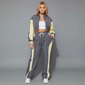 Conjunto de dos piezas de sudadera con capucha y pantalones deportivos con logo personalizado, fabricante de chándales para hombre, conjunto cortavientos. - Product Image 1